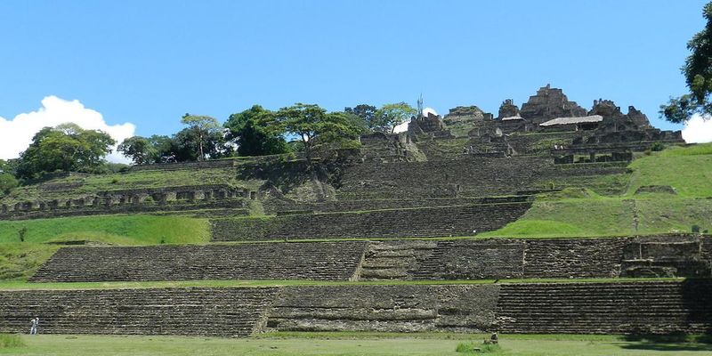 Древние руины майя попали под контроль мексиканских картелей