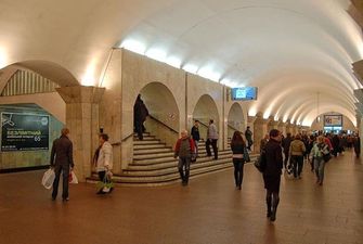 Центральная станция метро в Киеве возобновила работу