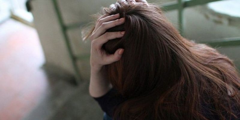 В Киеве бомж хотел изнасиловать пьяную, на помощь прибежал ее муж