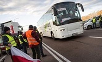 Поляки начали блокировать автобусы на границе - ГПСУ