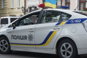 Из-за разговора по мобильному: в Киеве мужчина выстрелил в водителя автобуса