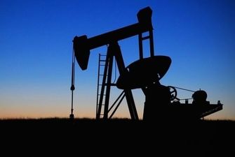 Нефть потеряла в цене максимально с июля