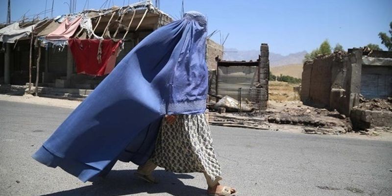 Талибы запретили телепрограммы с участием женщин