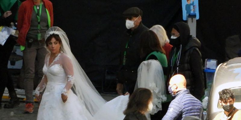 Леди Гага в образе невесты на съемках фильма о Гуччи