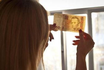 Карбованец или доллар: в Украине хотели отказаться от гривны