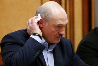 "Лукашенко їде в ліфті": в мережі показали, як білоруси реагують на портрет президента