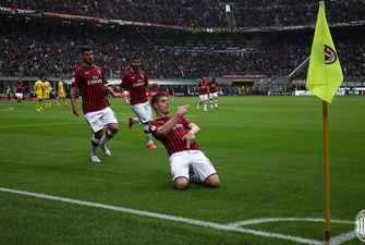 «Милан» переиграл «Фрозиноне» и вернулся в зону Лиги чемпионов