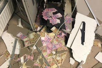 Освобожденный судом грабитель взорвал банкомат под Днепром: опубликованы фото и видео