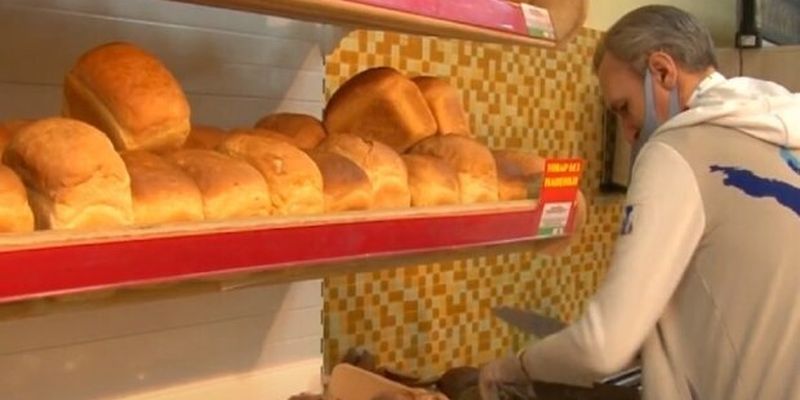 Порожні полиці чи захмарні ціни? В Україні критично скоротилося виробництво хліба через відключення світла