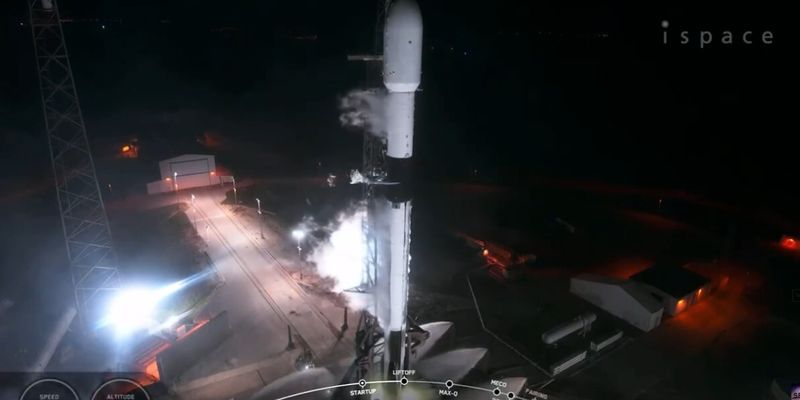 Исторический полет SpaceX на Луну: на спутник Земли полетели три уникальных космических аппарата
