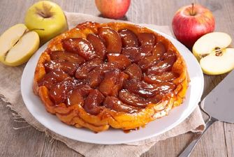 Тарт Татен з яблуками: рецепт простого десерту від Олі Полякової