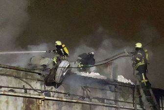 Велика пожежа в Києві: горіли склади заводу