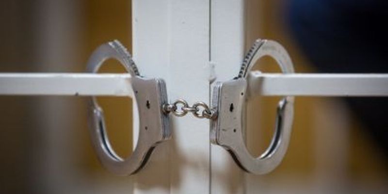37-летний житель Хмельнитчины пытался изнасиловать школьницу: его отправили за решетку