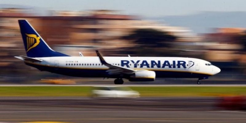 Ryanair перевезла более полумиллиона пассажиров за 10 месяцев работы в Украине - Омелян