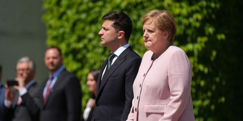 Меркель стало плохо рядом с Зеленским: медики заподозрили серьезную болезнь