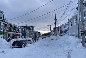 Украли зиму у всей планеты: На Канаду обрушился рекордный за 20 лет снегопад