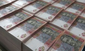 Надо получить звание: некоторые украинки рассчитывают на выплату более 26 тысяч гривен