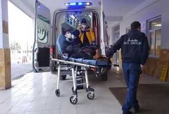 В Турции при опрокидывании автобуса пострадали 11 человек