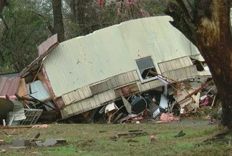 Из-за шторма и торнадо на юге США погибли семь человек, еще 12 пострадали