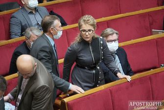 Помолодевшую Тимошенко засняли в Раде с новой прической