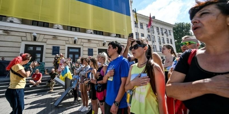Сотни запорожцев приняли участие во флешмобе "Бегу за Азовсталь"
