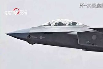 Китай розробляє двомісний варіант стелс-винищувача J-20