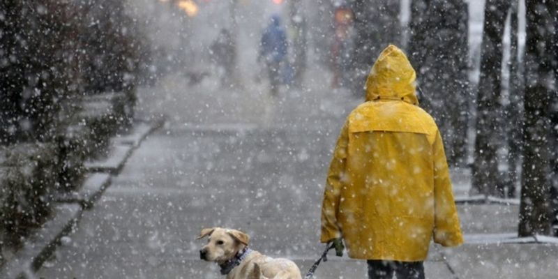 У Львові на вихідних далі сніжитиме та попереджають про сильну ожеледицю