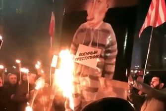 "Прощай, немытая Россия": в стране ОДКБ сожгли Путина, фото и видео