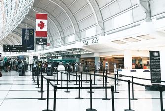 Из-за проблем с интернетом в канадских аэропортах не работает багажный сервис