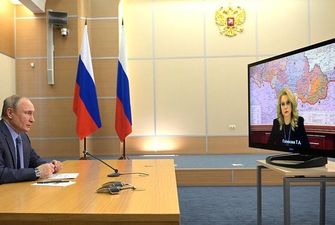 Путин сравнил российские COVID-вакцины с автоматом Калашникова