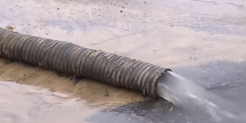 Три райони Одеси на добу залишилися без води: ремонтують старий водогін