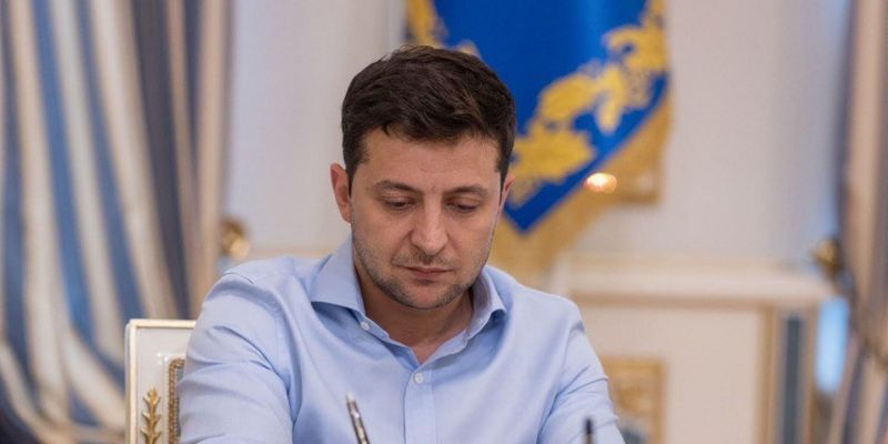 Зеленский уволил 7 глав районных администраций