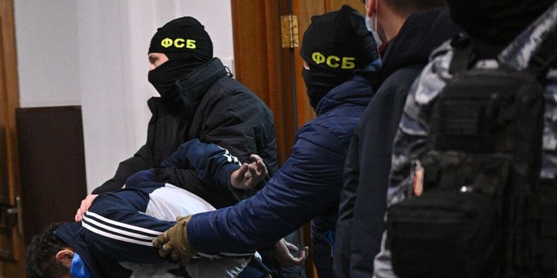 В Москве привезли в суд фигуранта теракта в "Крокусе": фото и все детали