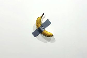 Курйоз дня: американець з'їв банан за 120 тисяч доларів на виставці Art Basel в Маямі