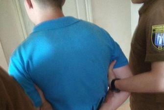В Киеве пьяный неадекват напал с ножом на медиков: опубликовано фото