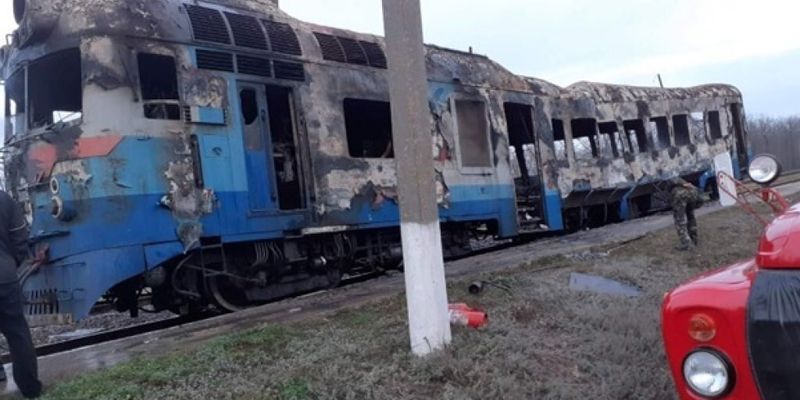 На Миколаївщині горів пасажирський потяг, постраждалих немає