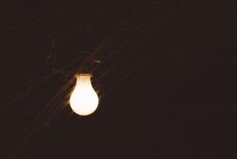На Хмельниччині - одна з найскладніших ситуацій з електрикою в Україні: Ізяслав та Білогір’я без світла