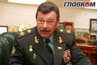 Зеленський звільнив з військової служби ексміністра оборони, при якому ракети влучали у будинок і пасажирський літак