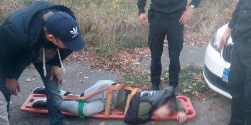 В Винницкой области школьник упал в 8-метровую яму