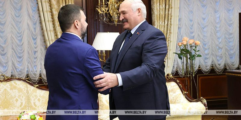 "Не чужие же люди": Лукашенко пообещал помощь "властям ДНР"
