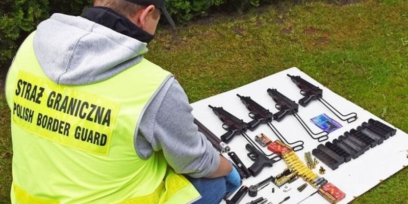 В Польше разоблачили контрабандистов, возивших оружие в Украине