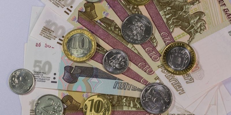 Рубль начал дорожать в обменниках Киева. Курс российской нацвалюты на 19 января