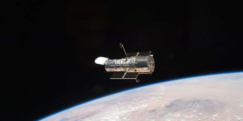 Hubble запечатлел одну из самых горячих звезд во Вселенной: как она выглядит