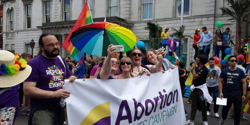 В Северной Ирландии разрешили аборты и однополые браки