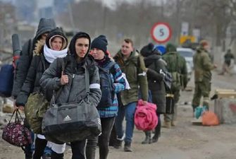 В очередях на российских границах тысячи украинцев: кто их держит и зачем