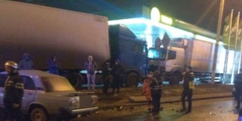 В Харькове на «встречке» ВАЗ столкнулся с Lanos: один водитель погиб