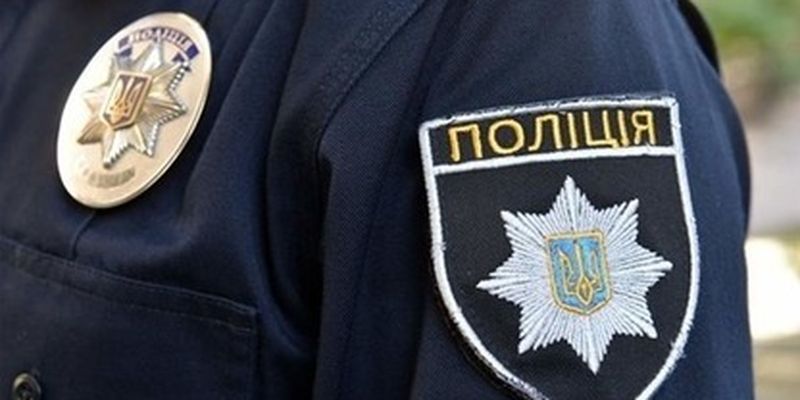 Сделали крайним: в Киеве водитель поймал копов на нарушении и нарвался на штраф, видео