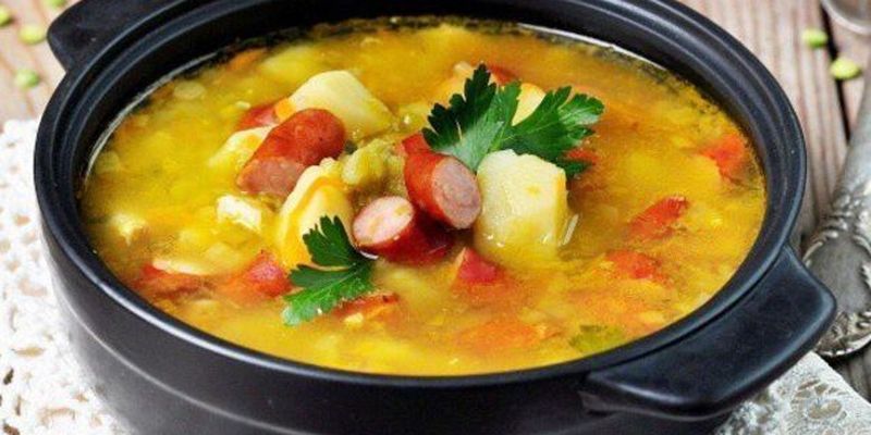 Восхитительный сырный суп с колбасками: простой рецепт