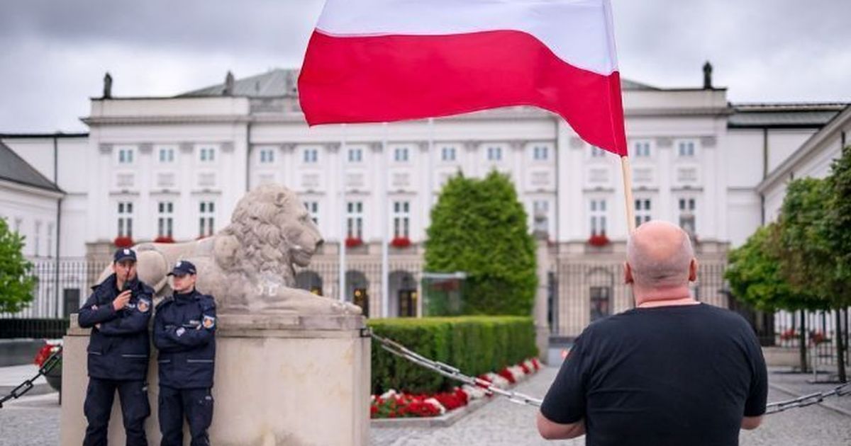 Как жестко в Польше учат необандеровцев