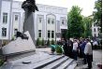 Ляшко в Ровно почтил память жертв политических репрессий